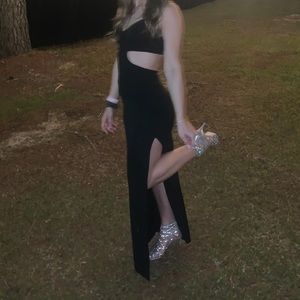 B. Darlin Black Long Formal Dress☆